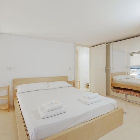 Sant'Agostino - Charming Retreat 210M From M2 Apartment มิลาน ภายนอก รูปภาพ